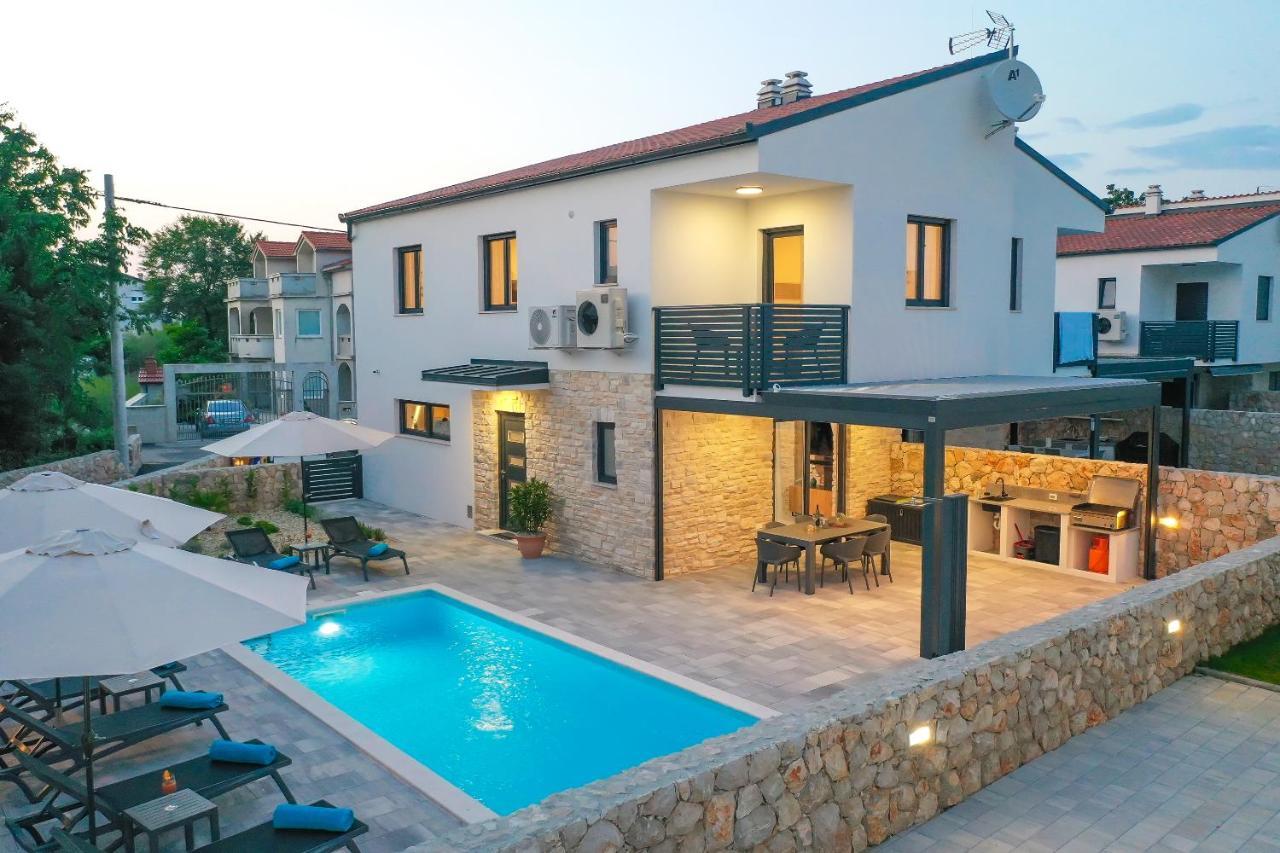 Villa Kaoru Brand New Villa With A Heated Swimming Pool Малинська Екстер'єр фото