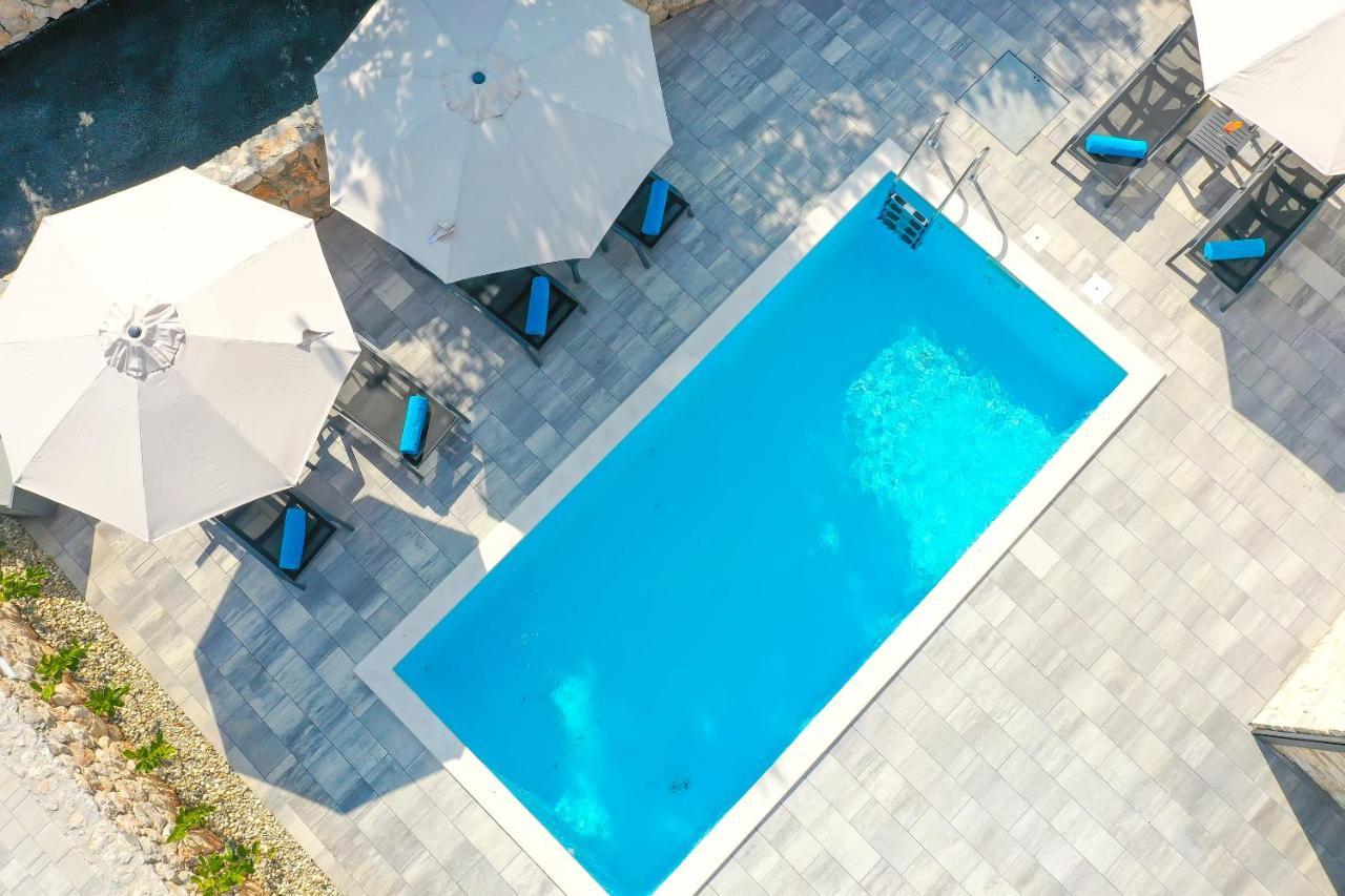 Villa Kaoru Brand New Villa With A Heated Swimming Pool Малинська Екстер'єр фото